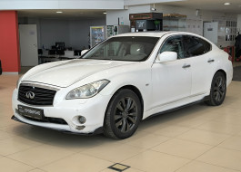 Infiniti M37