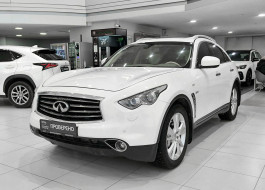 Infiniti QX70