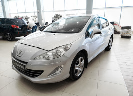 Peugeot 408