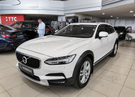 Volvo V90 Cross Country