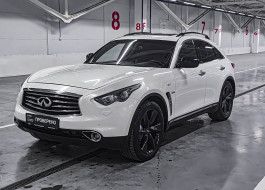 Infiniti QX70