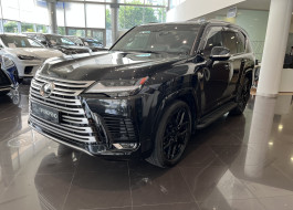 Lexus LX500d