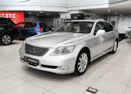Lexus LS460L